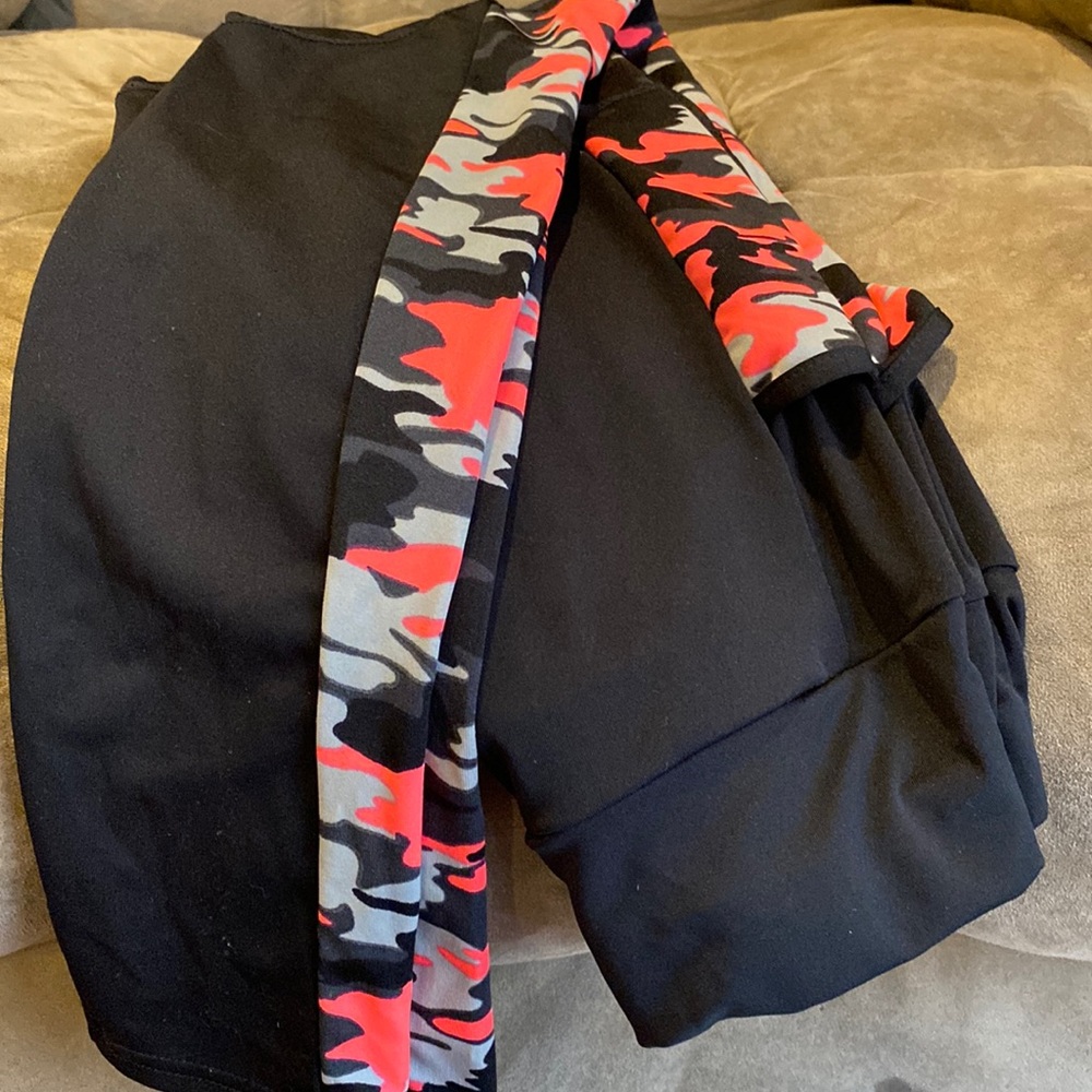 Athletic leggings